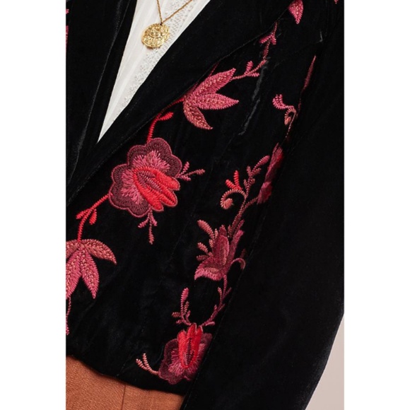 NWT, Anthropologie, Embroidered Velvet Blazer - Picture 3 of 3
